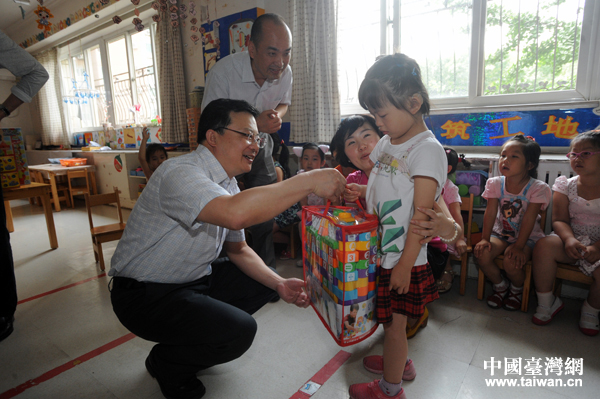 歡慶六一 首屆海峽兩岸聽障小朋友聯歡會在京舉行 歡慶六一 首屆海峽兩岸聽障小朋友聯歡會在京舉行