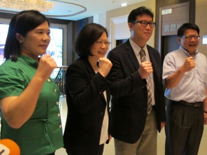 姚文智柯文哲挺哪個?蔡英文笑而不答 姚文智柯文哲挺哪個?蔡英文笑而不答