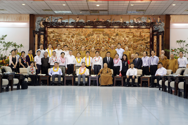 星云大師在佛光山送別張志軍 星云大師在佛光山送別張志軍