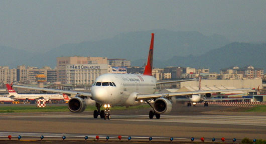 臺灣復興航空公司GE-222航班資料圖(圖片來源:臺灣《聯合報》) 臺灣復興航空公司GE-222航班資料圖(圖片來源:臺灣《聯合報》)