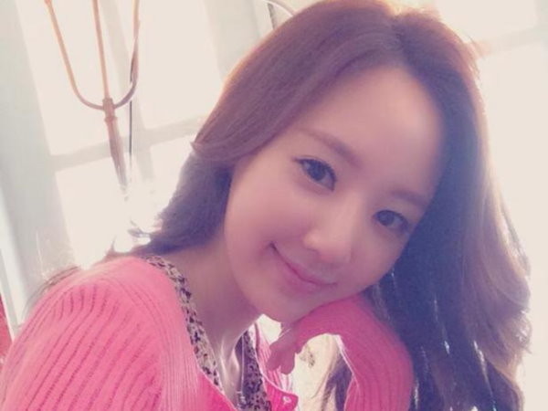 氣質美女Elise Ch捐出300萬元助高雄救災 氣質美女Elise Ch捐出300萬元助高雄救災