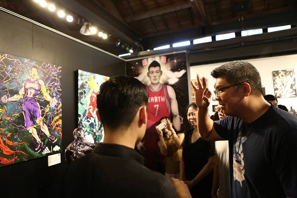 連勝文日前參加籃球藝術展 連勝文日前參加籃球藝術展