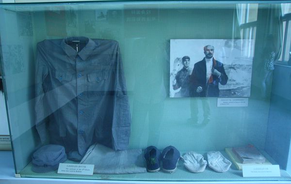 白求恩穿過的八路軍軍服。(中國臺灣網 郭曉康攝) 白求恩穿過的八路軍軍服。(中國臺灣網 郭曉康攝)