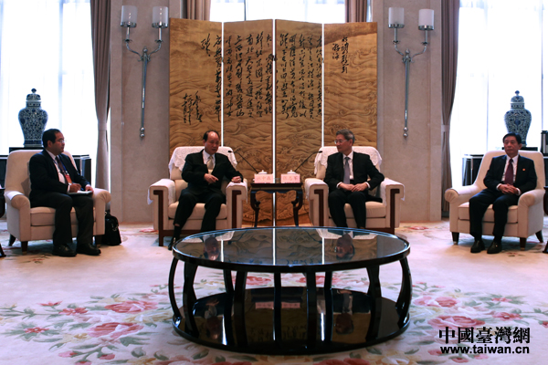 張志軍22日在武漢會(huì)見了林中森一行 張志軍22日在武漢會(huì)見了林中森一行