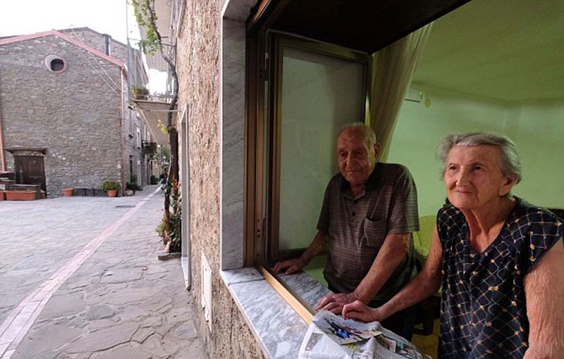 意大利村莊1/10居民超過100歲 曝長壽秘訣(組圖) 意大利村莊1/10居民超過100歲 曝長壽秘訣(組圖)