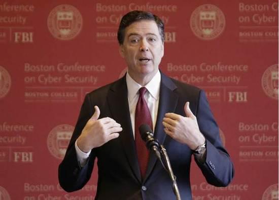 美國聯邦調查局(FBI)局長詹姆斯·科梅(James Comey)出席波士頓學院網絡安全會議(CNN截圖)