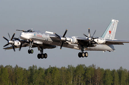 俄轟炸機(jī)闖入美防空識別區(qū)專家:既試探又示威