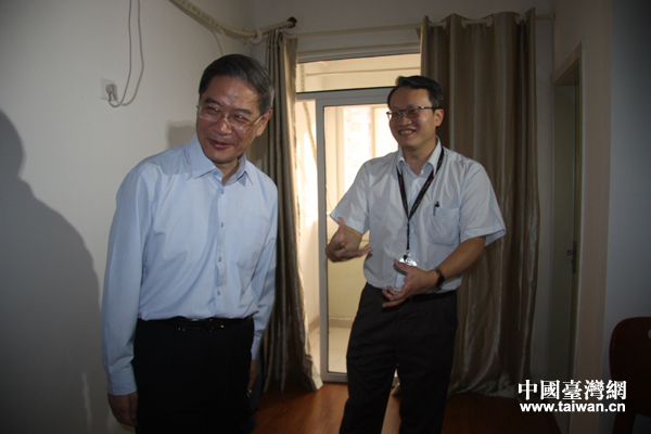 國臺(tái)辦主任張志軍走訪合肥臺(tái)企臺(tái)干 關(guān)注臺(tái)胞訴求 國臺(tái)辦主任張志軍走訪合肥臺(tái)企臺(tái)干 關(guān)注臺(tái)胞訴求