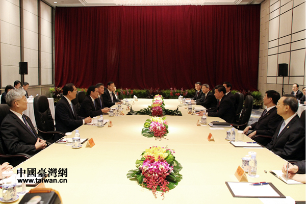 兩岸領導人習近平、馬英九在新加坡舉行會面 兩岸領導人習近平、馬英九在新加坡舉行會面