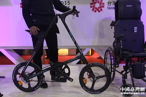 纖維超輕自行車。 纖維超輕自行車。