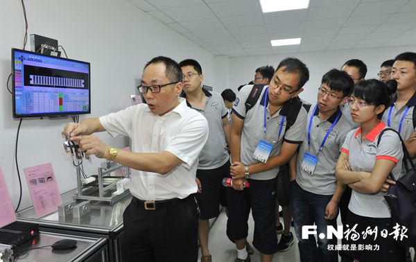 兩岸高校研究生走進(jìn)福州新區(qū) 實(shí)地感受發(fā)展變化