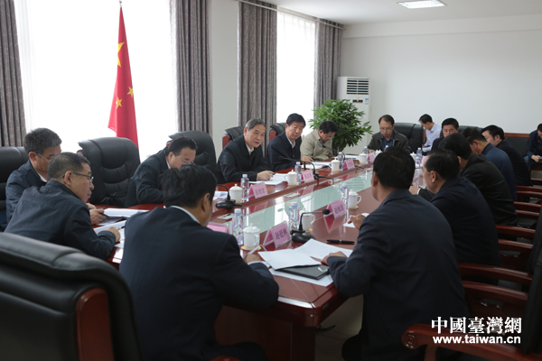 9月14日,中央臺辦、國務院臺辦張志軍主任來到甘肅省廣河縣調研精準扶貧工作 9月14日,中央臺辦、國務院臺辦張志軍主任來到甘肅省廣河縣調研精準扶貧工作