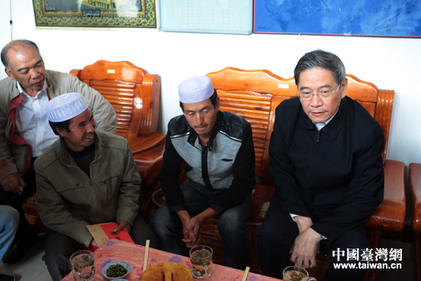 張志軍走訪慰問廣河縣貧困戶,詳細了解他們家庭狀況、生產生活情況及存在的具體困難和問題 張志軍走訪慰問廣河縣貧困戶,詳細了解他們家庭狀況、生產生活情況及存在的具體困難和問題