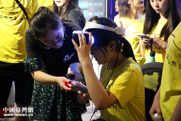 兩岸和平祈福法會掠影:小伙伴們都被玩兒壞了 兩岸和平祈福法會掠影:小伙伴們都被玩兒壞了