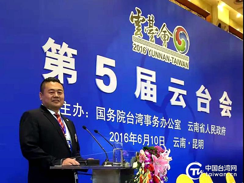 藍底照片 男_副本