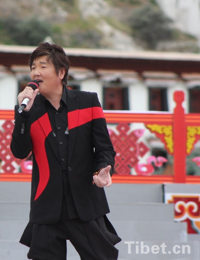 “心連心”藝術團走進西藏 “心連心”藝術團走進西藏