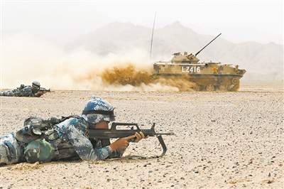 走進“上甘嶺特功八連”——站在布滿381個彈孔的戰旗前_fororder_3