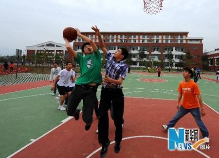 汶川重建:最好的建筑是學(xué)校(圖)