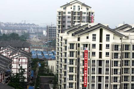 汶川地震兩周年:“災(zāi)區(qū)重建,不僅僅是把樓房蓋起來”(圖)